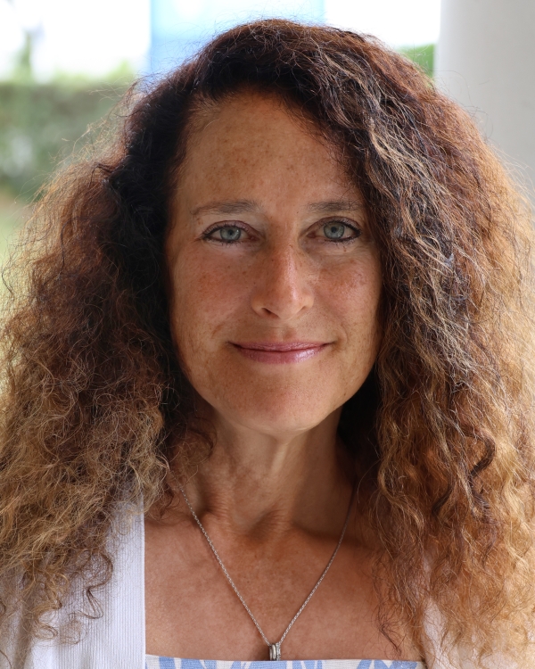 Headshot of Dr. Barbara Schwartz-Bechet