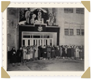 Carolers gathered to sing. 